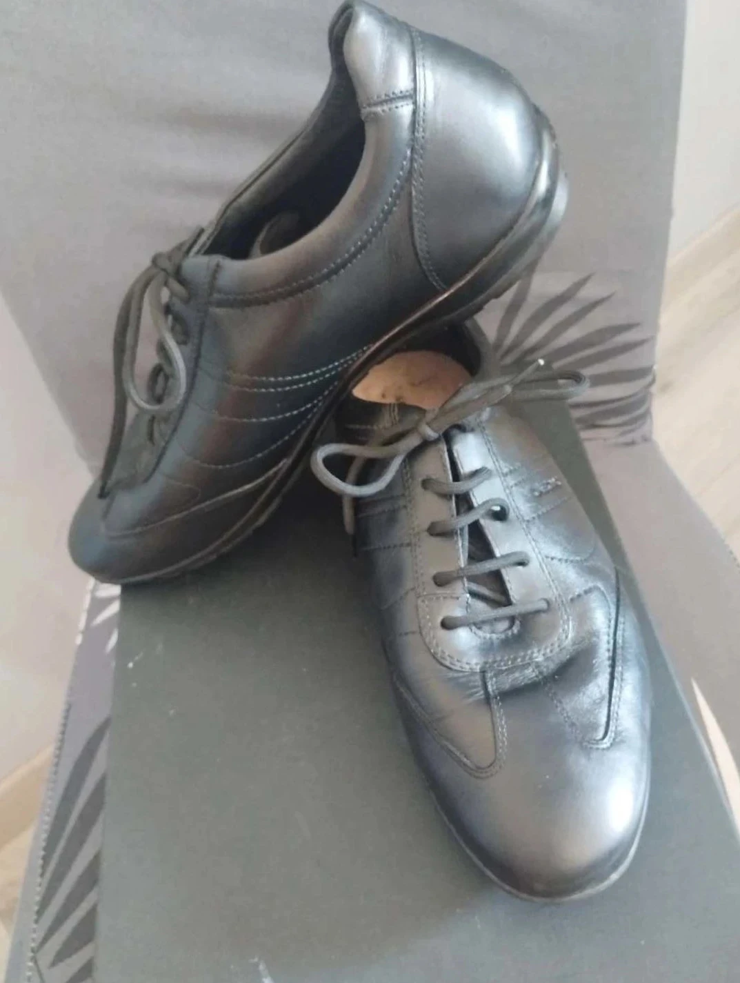 Chaussures noir a lacets homme cuir, Geox, P44
Très bon état